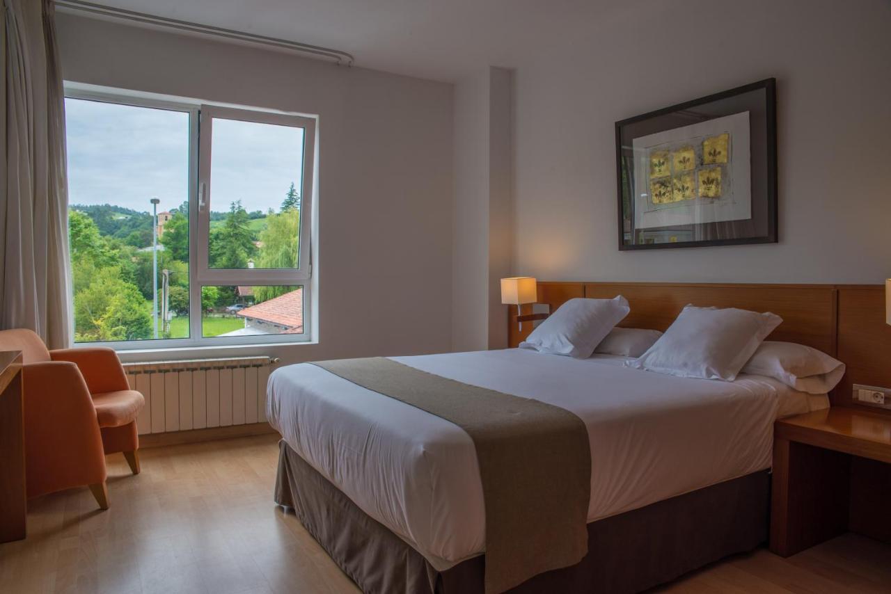Hotel Miera Lierganes Bagian luar foto